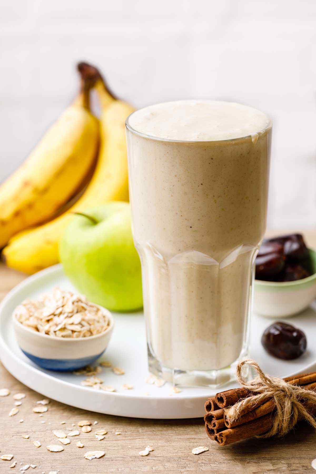 mom-approved-apple-smoothie-easy-to-make-and-so-good-blender-balance